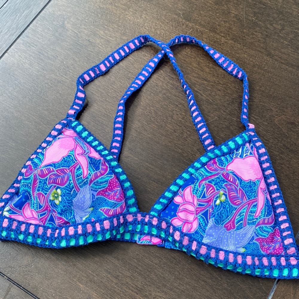 Victorias Secret bikini top size medium